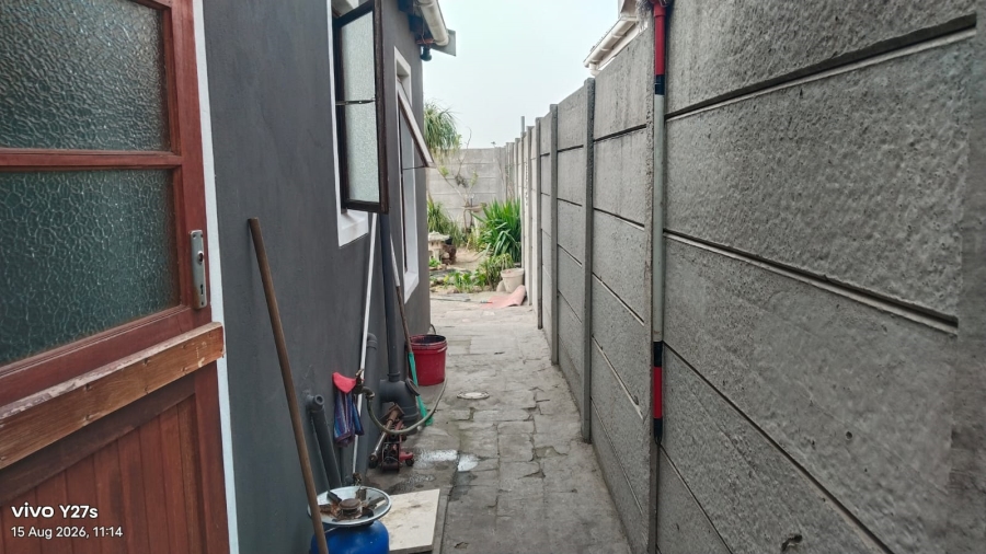 2 Bedroom Property for Sale in Bernadino Heights Western Cape